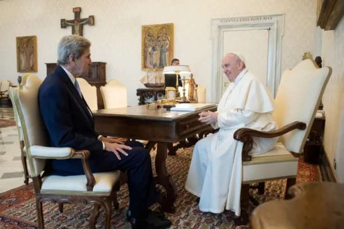 Pope Francis meets with U.S. Special Presidential Envoy for Climate John Kerry, May 15, 2021.